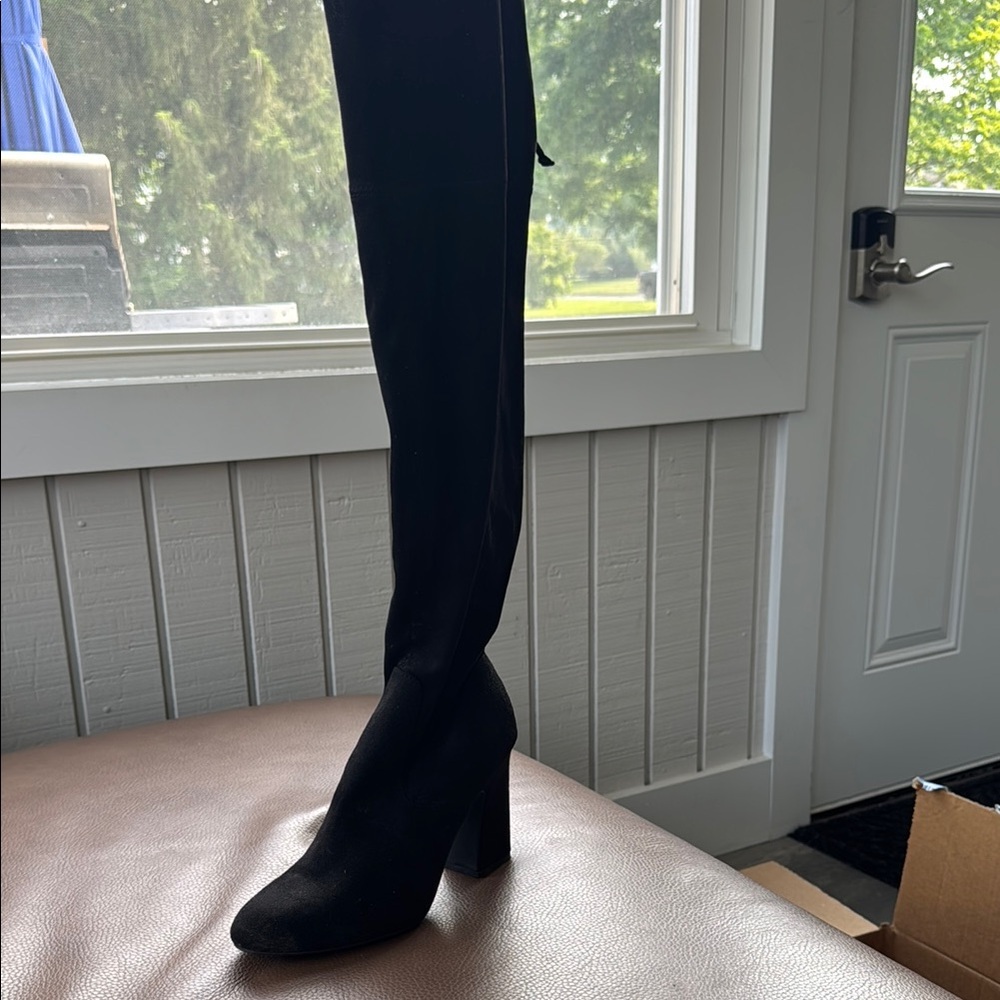 Elegant Black Women's Boots